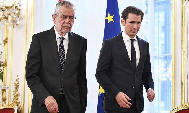 Gemeinsam informierten Alexander Van der Bellen und Sebastian Kurz in der Hofburg die Medien über die BND-Affäre.