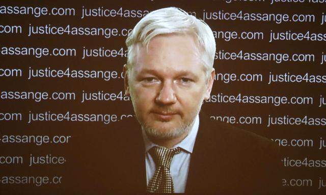 WikiLeaks-Gründer Assange ließ sich bei der Pressekonferenz seiner Anwälte zuschalten. Er fordert Großbritannien und Schweden auf, ihn gehen zu lassen.