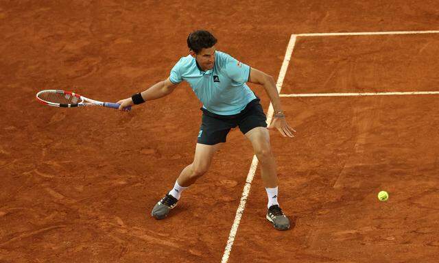 May 2, 2022, MADRID, MADRID, SPAIN: Dominic Thiem of Austria in action against Andy Murray of Great Britain during the
