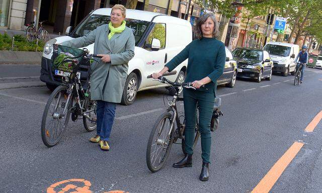 Die Grünen konnten sich in der Leopoldstadt nicht durchsetzen. Trotz - oder wegen - umstrittener Radwege. Bezirksvorsteherin Uschi Lichtenegger (links) muss weichen. 