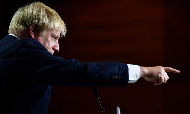 Premier Boris Johnson zwingt die Gegner des harten EU-Austritts im Unterhaus in die Defensive.