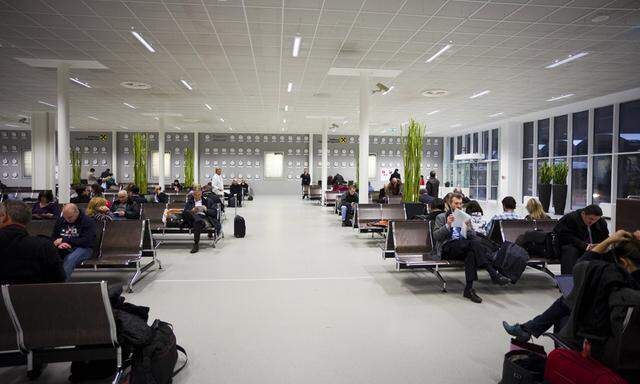 Flughafen Wien schafft PassagierAufrufe