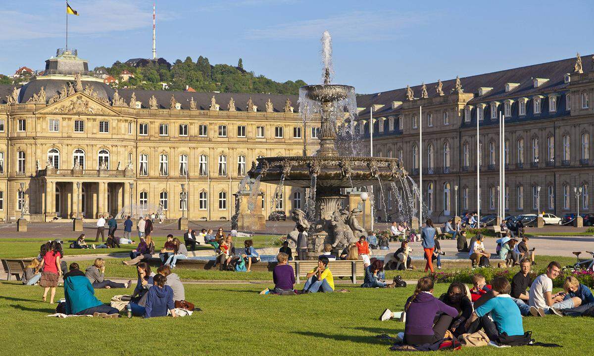 Die Gewinnerstadt Stuttgart ist laut den Befragten die stressfreieste Stadt weltweit. Wirtschaftliche Stabilität, unzählige Grünflächen, hohe Sicherheitswahrnehmung sowie die psychische Gesundheit bewerteten die Teilnehmer am Höchsten.   Quelle: https://www.zipjet.de/2017-ranking-der-stressigsten-stadte?priceEstimatorFlow=1  