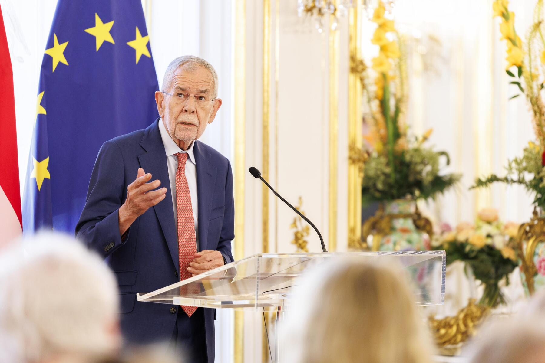 Van der Bellen vor Österreich-Match: Bitte Kinder „länger aufbleiben“ lassen