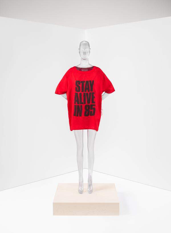 “Stay Alive in 85” T-Shirt von Katharine Hamnett