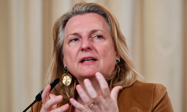 Außenministerin Kneissl plädiert für den Internationalen Strafgerichtshof.