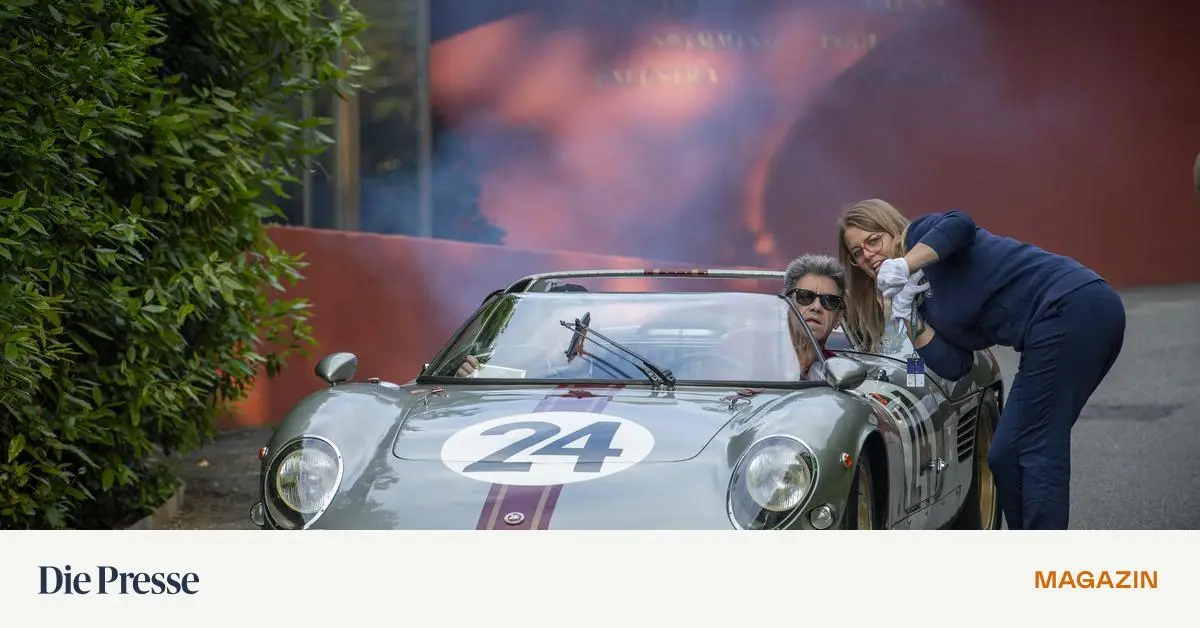 Jedes-Auto-eine-Oper-Fest-der-Klassiker-am-Comersee