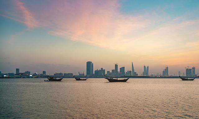Die Skyline von Bahrains Hauptstadt Manama. Der Golfstaat könnte der nächste nach den Vereinigten Arabischen Emiraten sein, der Beziehungen zu Israel aufnimmt.