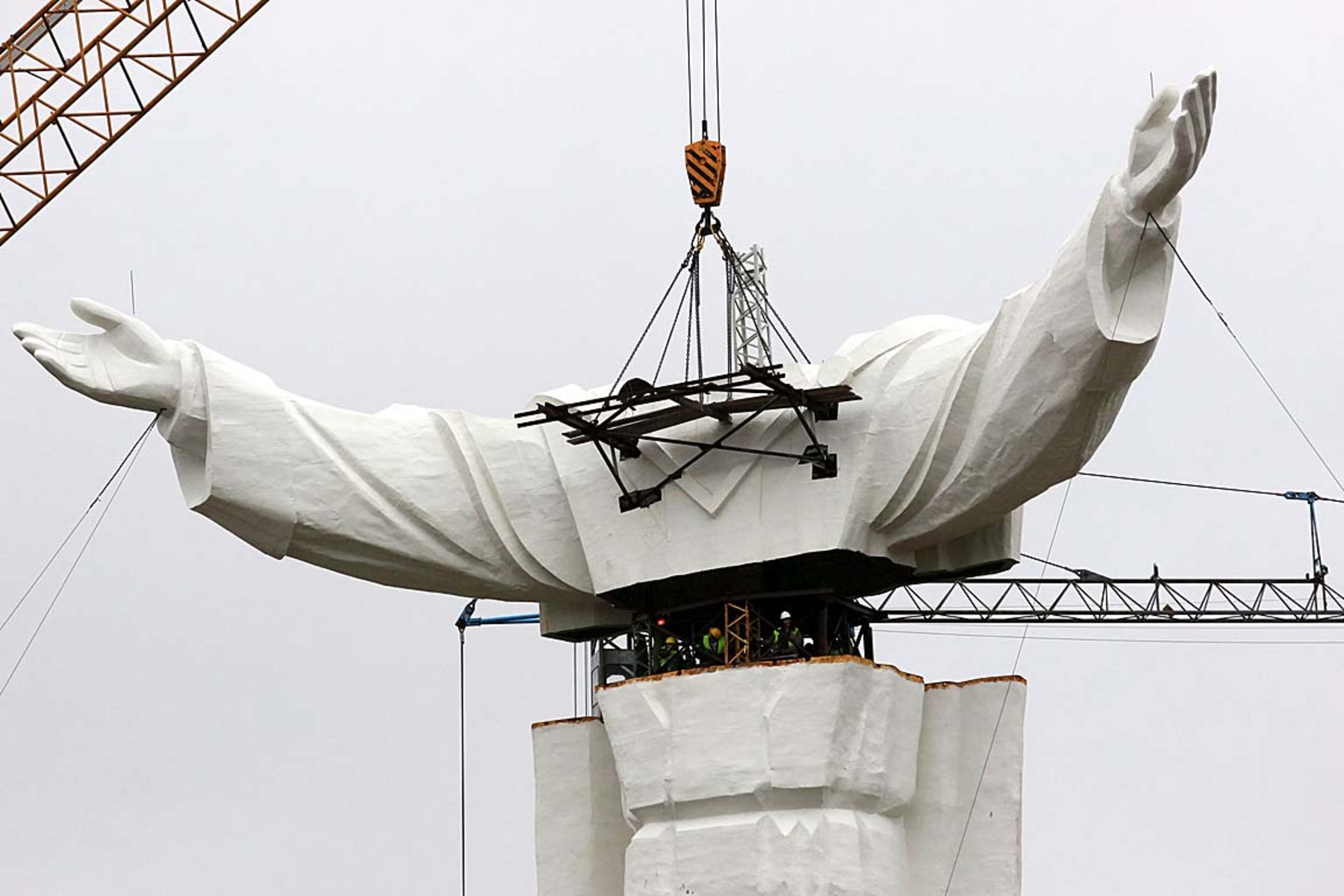 Die größte Jesus-Statue der Welt | DiePresse.com