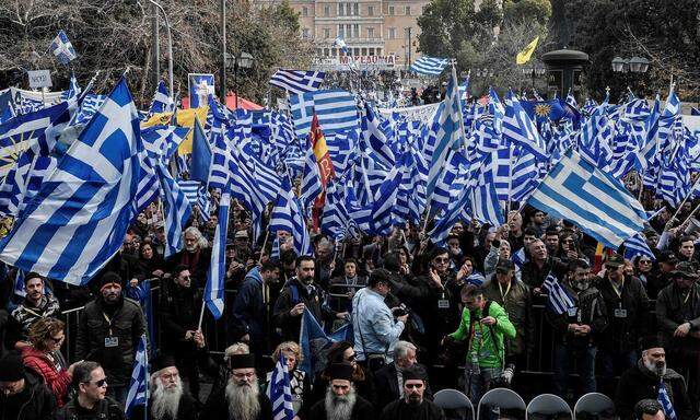 Ausschreitungen bei Mazedonien-Kundgebung in Athen