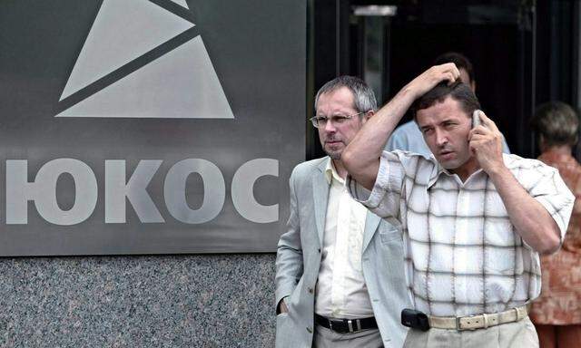 FILE RUSSIA YUKOS