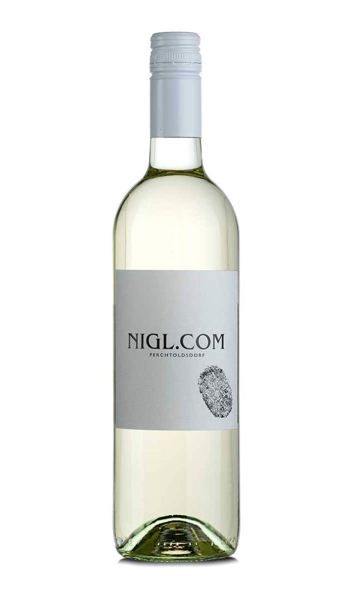 Weingut Georg Nigl, L&amp;T Weißer Stein 2015, kostet ab Hof 8,50 Euro; www.nigl.com Eine Cuvée aus Welschriesling und Grünem Veltliner aus Perchtoldsdorf. L&amp;T steht für leicht und trocken. Helene und Georg Nigl beschäftigen sich auch intensiv mit Naturwein. Ausdrucksstark, bisweilen irritierend, aber immer spannend. Das alles kann man übrigens auch in Nigls Buschenschenke kosten.