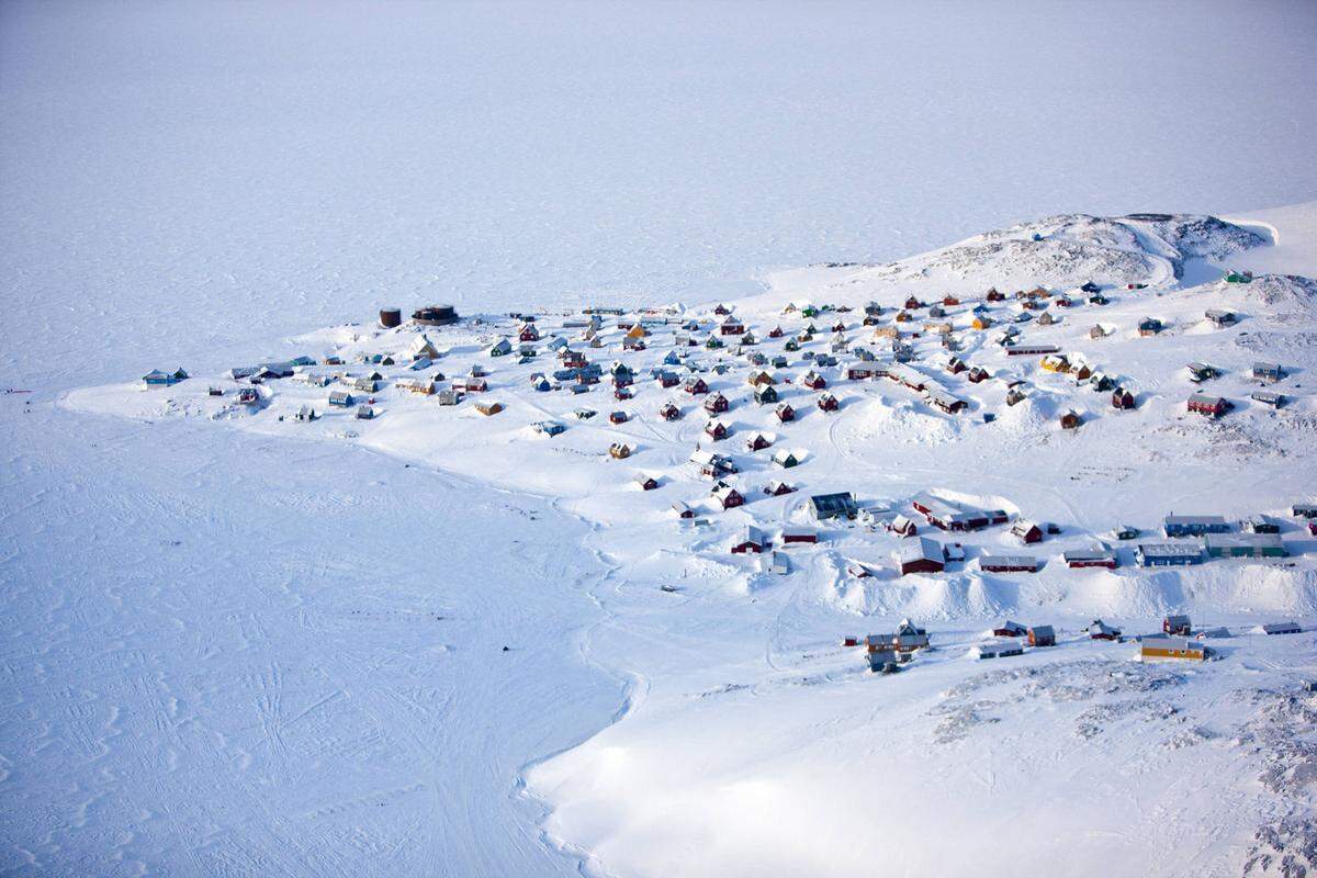 Auf dem riesigen Gletscher namens Eisschild oder Inlandeis liegt die Forschungsstation North Ice. 1953 wurden hier minus 65,9 Grad verzeichnet.