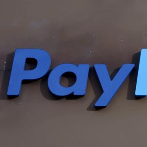 Der Bezahldienst PayPal rechnet mit einem Gewinnrückgang im laufenden Jahr. 