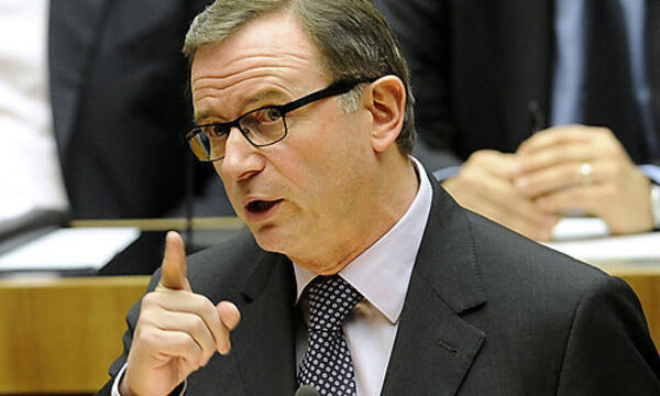 Inserate: ÖVP fordert von Faymann "saubere Erklärung"