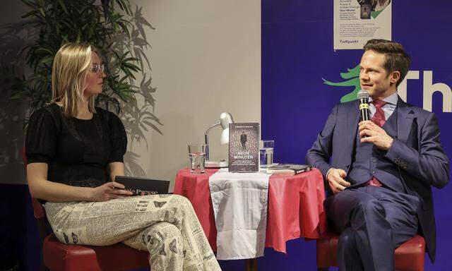 Bernadette Krassay und Andreas Wiesinger bei der Präsentation ihres Buchs.