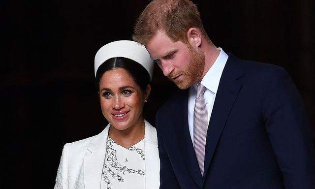Der Alleingang der jungen Royals wird von den britischen Medien kritisiert. 