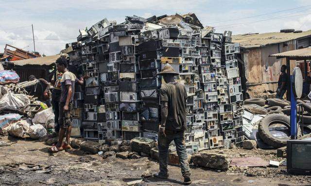 Elektroschrott aus China landet vielfach zur „Entsorgung“ in Afrika.