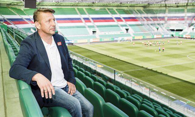 Zoran Barišić muss Rapid als Sportdirektor weiter durch die Krise führen: „Diese zu überstehen steht an oberster Stelle.“