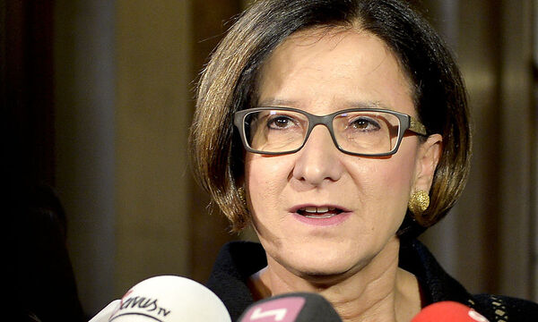 Terror: Mikl-Leitner will Einführung von Ausnahmezustand prüfen