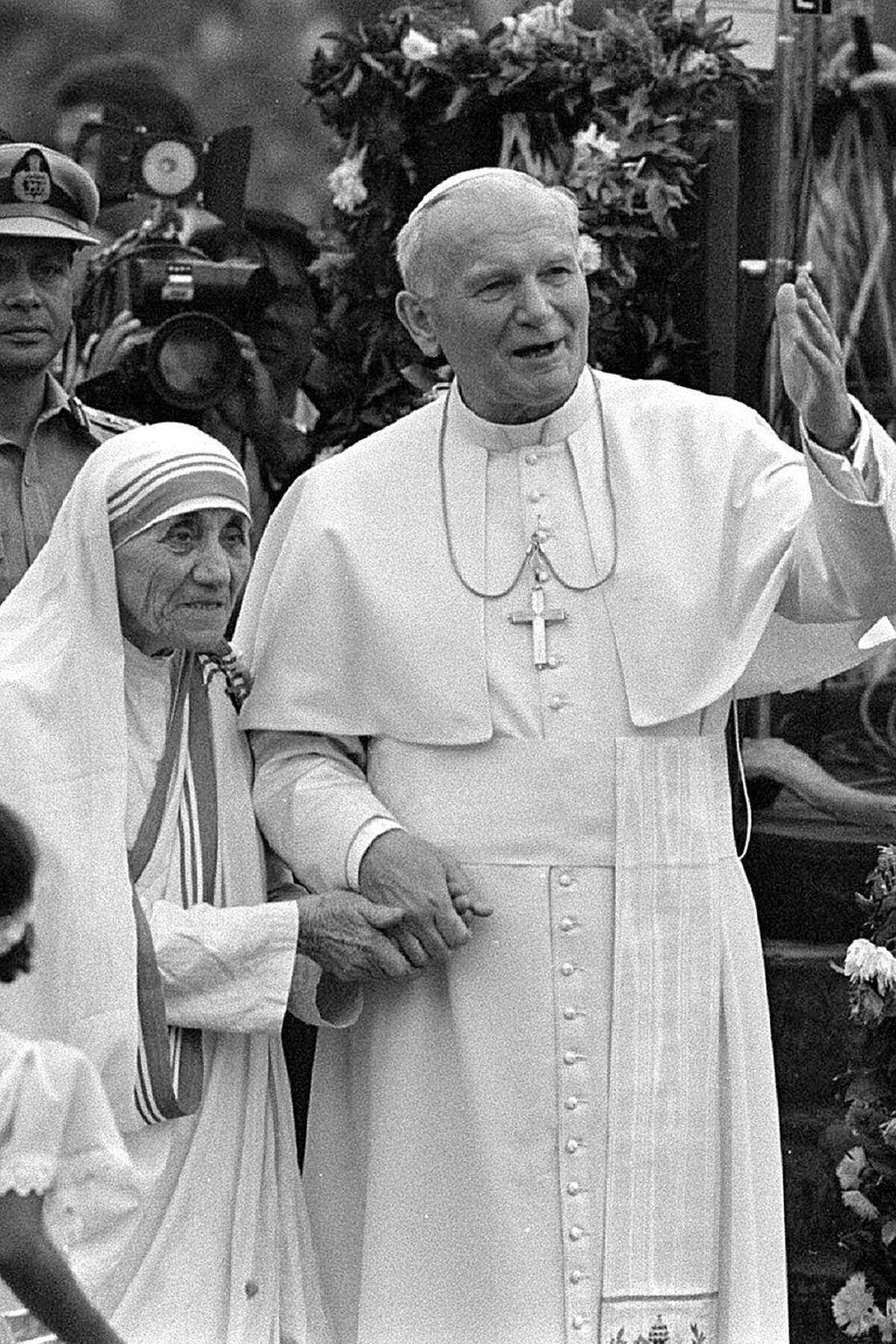 Der Papst traf auch Mutter Theresa in Kalkutta.