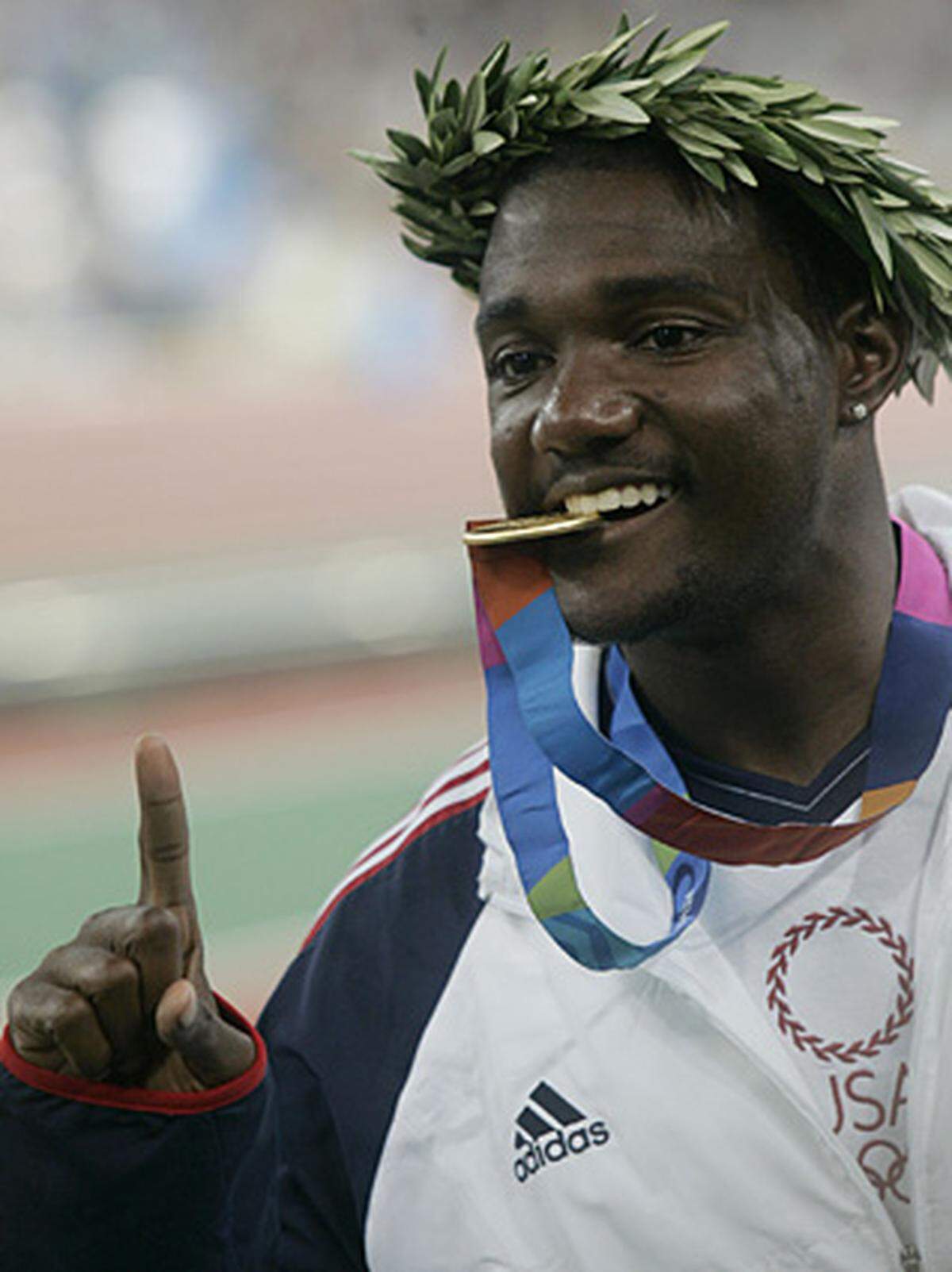 Justin Gatlin, Weltmeister über 100 und 200 m (Helsinki 2005), sowie Olympiasieger über 100 m (Athen 2004): Der US-Amerikaner liefert am 22. April bei einem Staffel-Einsatz in Kansas City einen positiven Dopingtest mit einem zu hohen Testosteron-Wert ab. Der 23-Jährige hatte rund drei Wochen nach dem positiven Dopingtest am 12. Mai beim Grand-Prix-Meeting in Doha (Katar) in 9,77 Sekunden über 100 m den Weltrekord des Jamaikaners Asafa Powell eingestellt. Gatlin war bereits 2002 als 19-Jähriger in einer Doping-Probe hängen geblieben. Damals wurde er vom Weltverband IAAF mit einer zweijährigen Sperre belegt, die auf ein Jahr reduziert wurde.