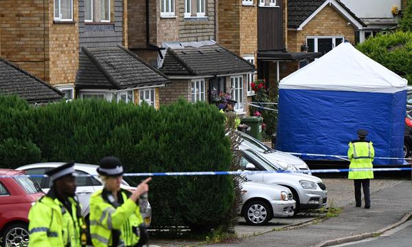 Der Mann soll die Ehefrau und die beiden Töchter eines bekannten BBC-Radioreporters getötet haben.