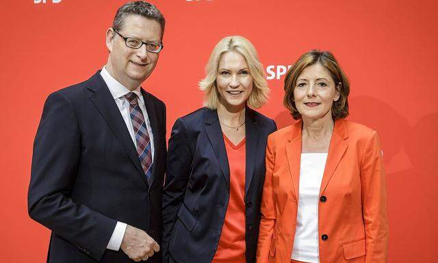 Thorsten Schäfer-Gümbel, Manuela Schwesig und Malu Dreyer führen die SPD interimistisch - angesichts der Umfragewerte wenig verwunderlich, dass alle drei ausschließen, dauerhaft die Führung der Bundespartei zu übernehmen.