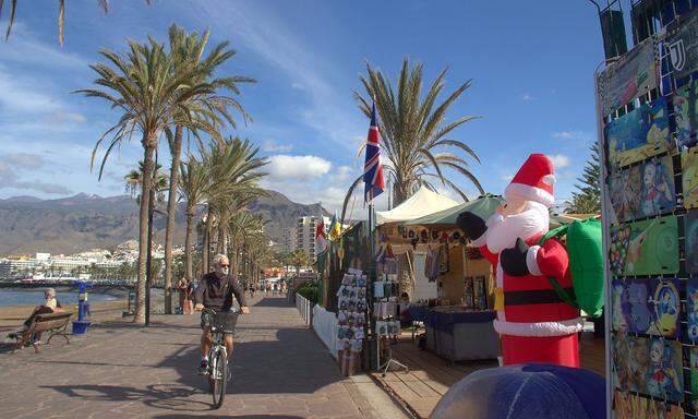 Spain: Tourism arrives to Canary Islands European tourism is beginning to arrive in the Canary Islands despite the rest