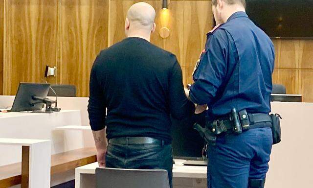 Ein 31-Jähriger stand am Dienstag wegen versuchten Mordes im Grazer Straflandesgericht vor Gericht. 