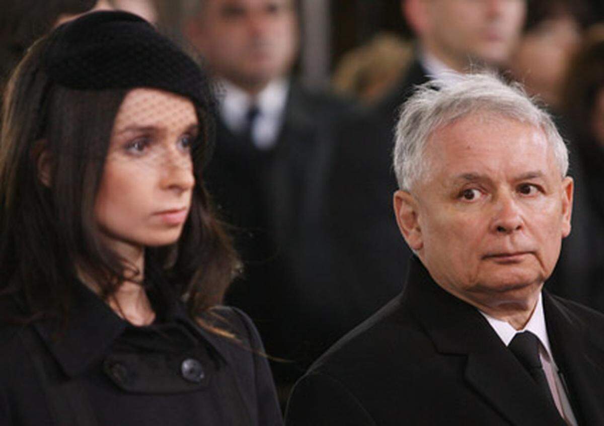 Zu den Trauergästen zählten auch Kaczynskis Bruder Jaroslaw und seine Tochter Marta.