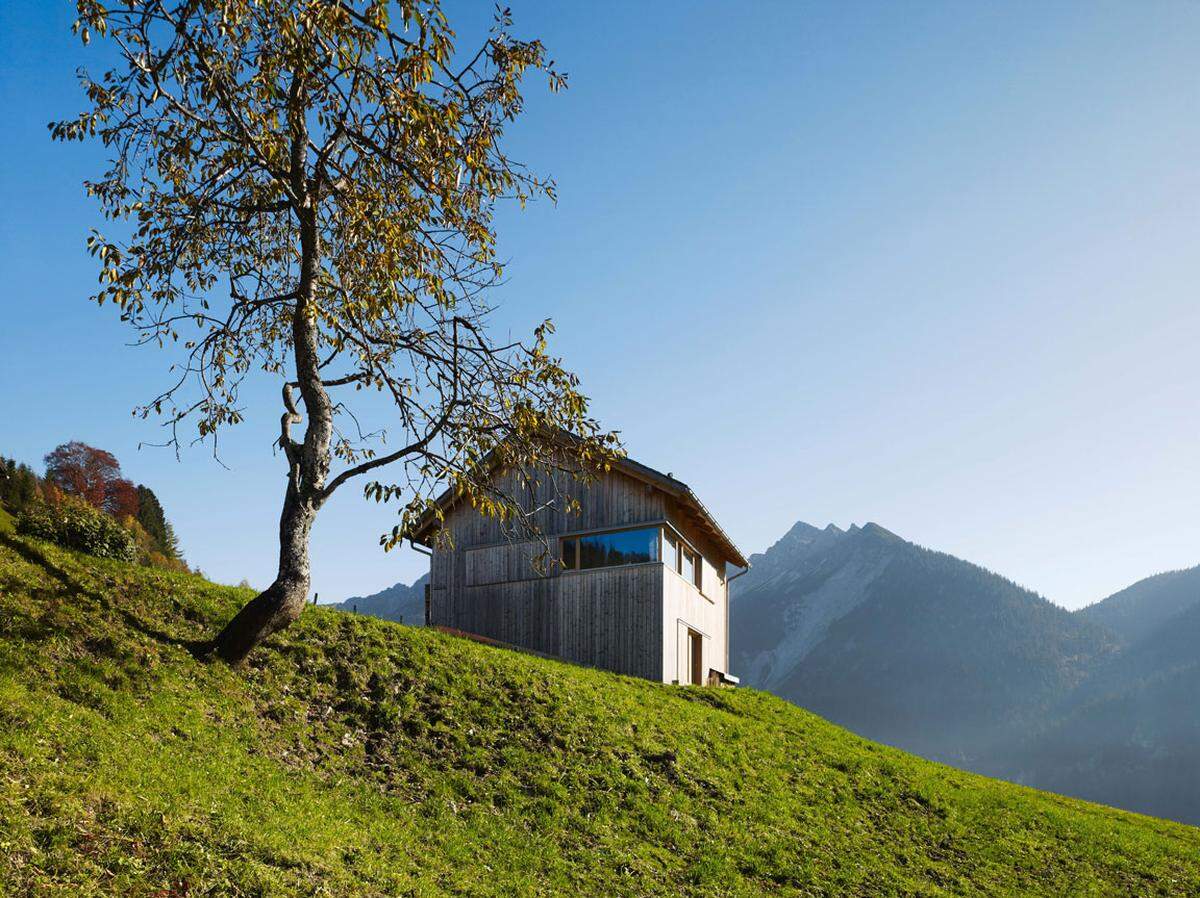 Ebenfalls vom Architekturterminal Hackl und Klammer (www.architekturterminal.at) ist diese Ferienhaus in Batschuns, ein kleiner Ort im westlichen Vorarlberg.