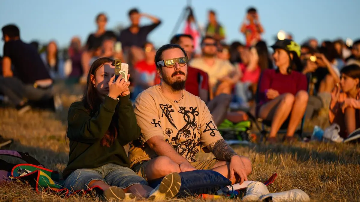 Solar eclipse: How to tell if your eyes have been damaged