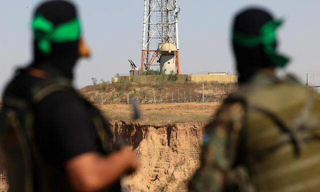 Die islamistische Hamas hat sich im Gazastreifen verschanzt. Hamas-Kämpfer an der Grenze zu Israel. 