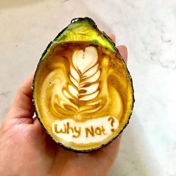 Im Juni eroberte ein Trend die Kaffeewelt: In Avocadoschalen servierten Cafés ihre Lattes und Flat Whites. Die einen, um, wie sie sagten, weniger Müll zu produzieren. Die anderen, ganz eindeutig, um auf Instagram viele Likes zu sammeln.