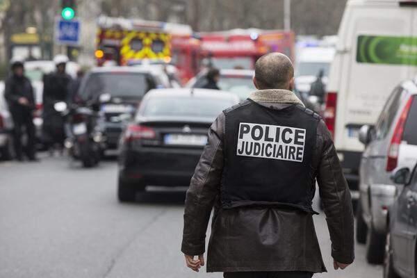 Blutiger Anschlag auf eine Satirezeitschrift: In der Redaktion von "Charlie Hebdo" in Paris sind am 8. Jänner zwölf Menschen getötet worden.