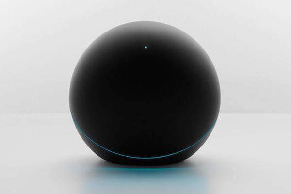 Gleichzeitig mit dem Nexus 7 hat Google auch den "Cloud-Player" Nexus Q vorgestellt. Die kompakte schwarze Kugel soll als Medienzuspielgerät das Wohnzimmer erobern. Dabei wird aber nicht auf lokale Quellen zugegriffen, sondern auf Googles Online-Dienste.Mehr zur Vorstellung des Nexus Q >>>