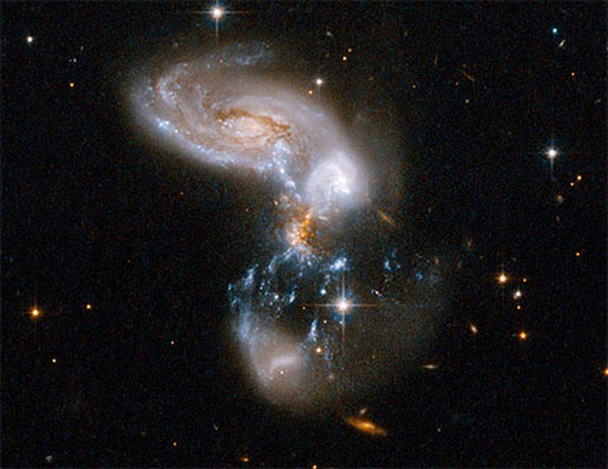 Die Galaxien "Zw II 96" sind erst vor kurzem zusammengeprallt.