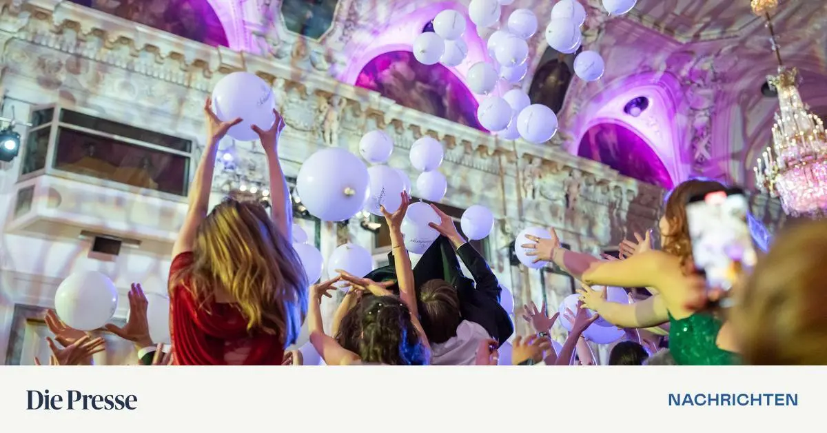 Zuckerb-ckerball-Amadeus-rockt-die-Wiener-Hofburg-premium-