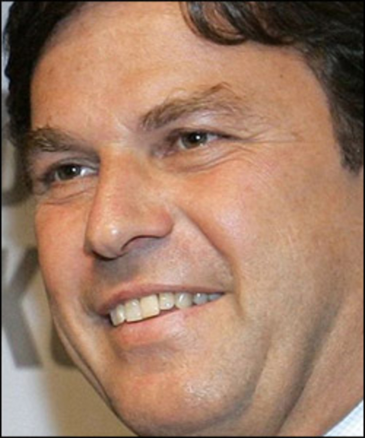 Der steirische Landeshauptmann ist der Shooting-Star der SPÖ. Thematisch könnte sich der 53-Jährige am ehesten um die Arbeitsmarktpolitik kümmern. Seine eigene große Koalition in der Steiermark ist von großen Spannungen überschattet.Voves ist offenbar Skeptiker, er meint: "Wir werden der ÖVP den Absprung nicht leicht machen."