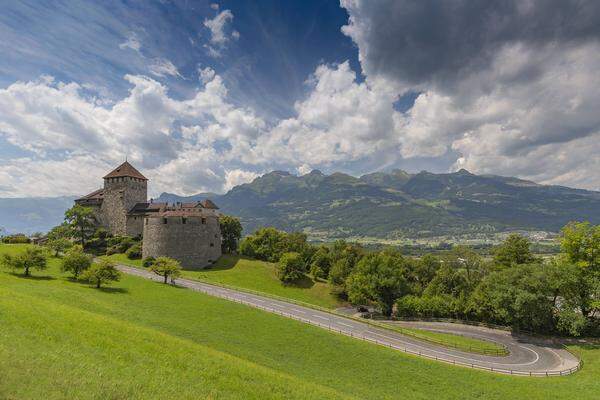 Dank des Liechtenstein-Wegs kann man an einem Wochenende ein komplettes Land zu Fuß durchqueren. Der 75 Kilometer lange Wanderweg führt durch alle elf Gemeinden des Landes.