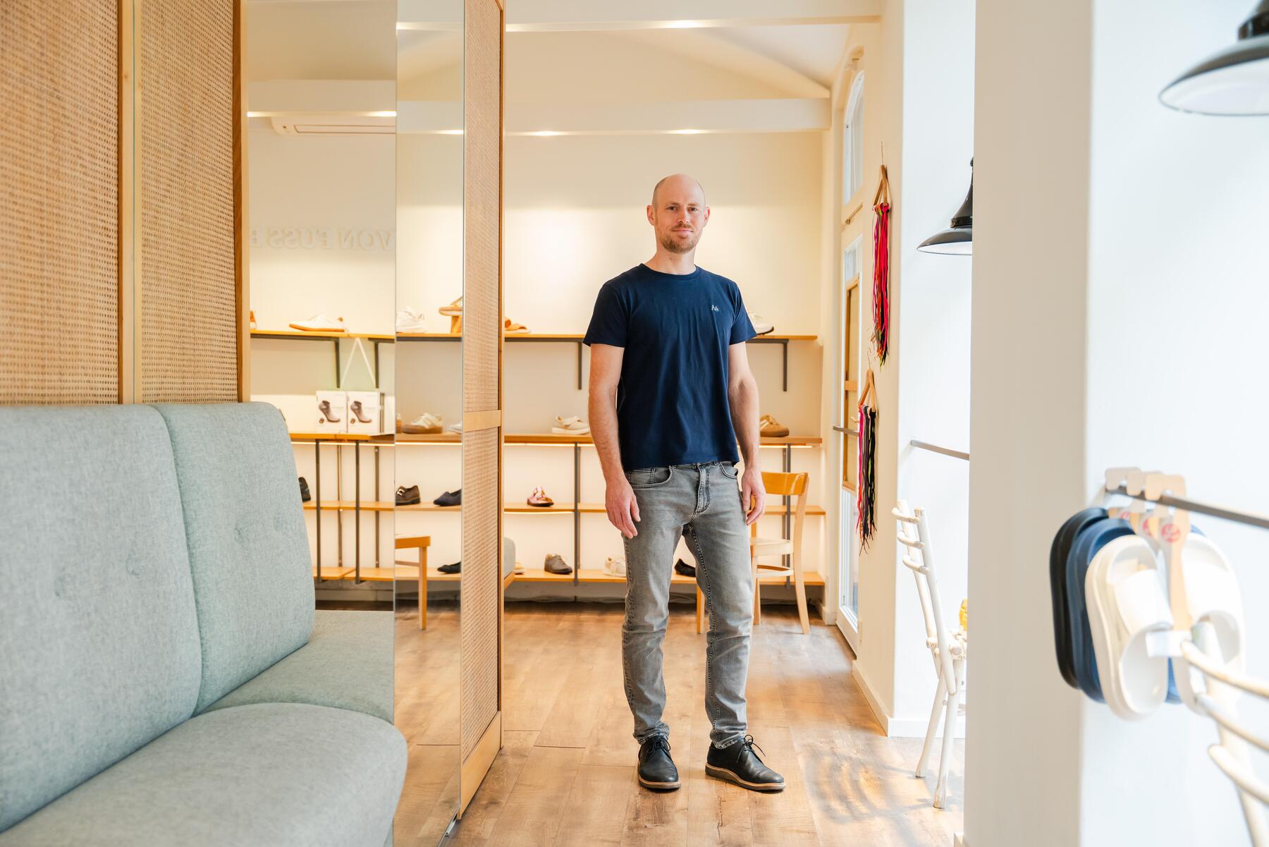 Der zivilisierte Fuß knickt ein: Über das Für und Wider von Einlagen und Barfußschuhen [premium]