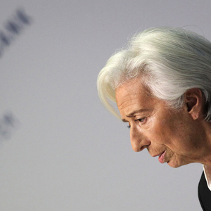 EZB-Chefin Christine Lagarde sieht weiter Risken für die Wirtschaft.