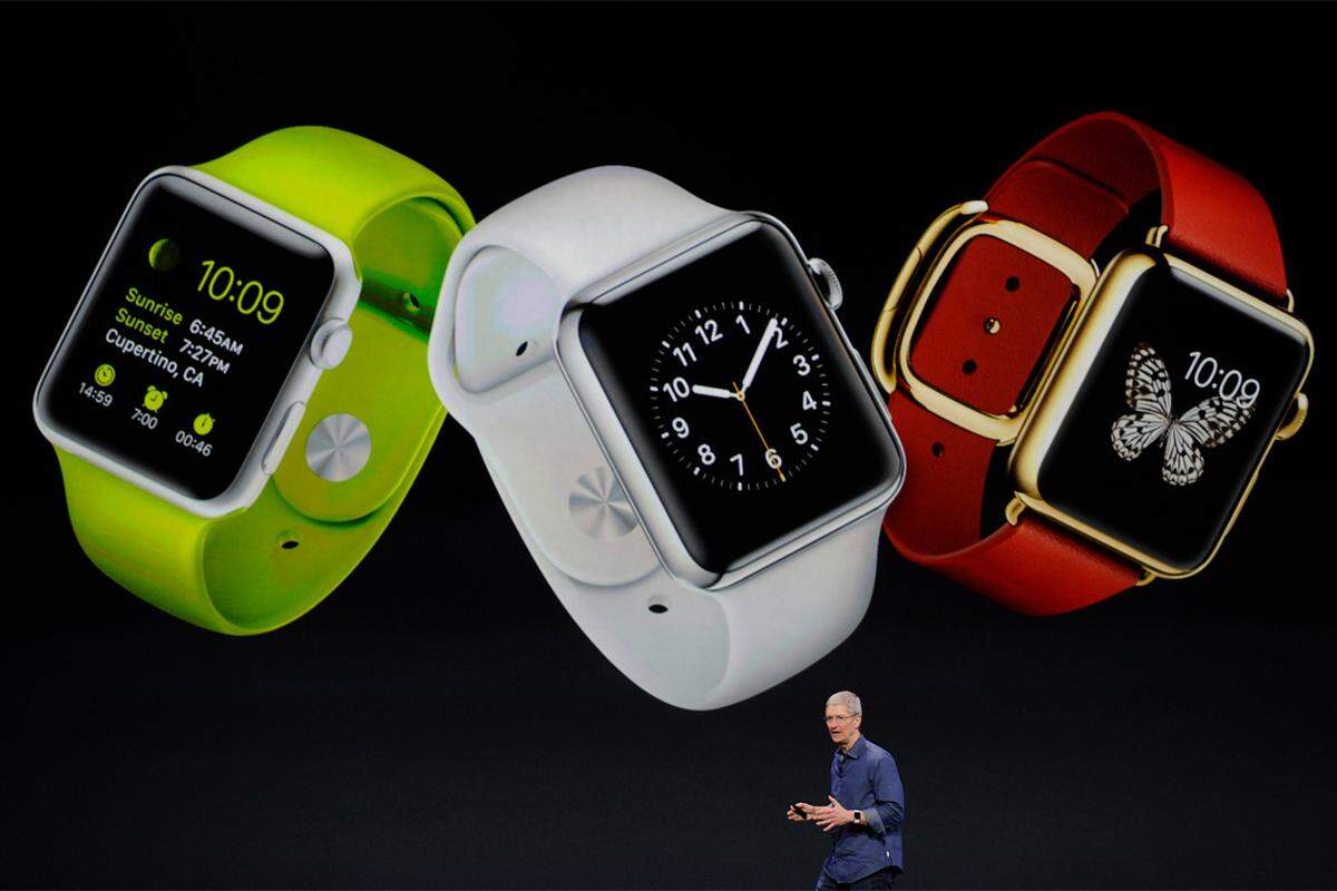 So sieht sie aus, zumindest drei der zahlreichen Versionen der von Apple vorgestellten Smartwatch. Preislich liegt sieerwartungsgemäß über der Konkurrenz. Für 349 US-Dollar ist sie zu haben, aber erst ab Frühjahr 2015.