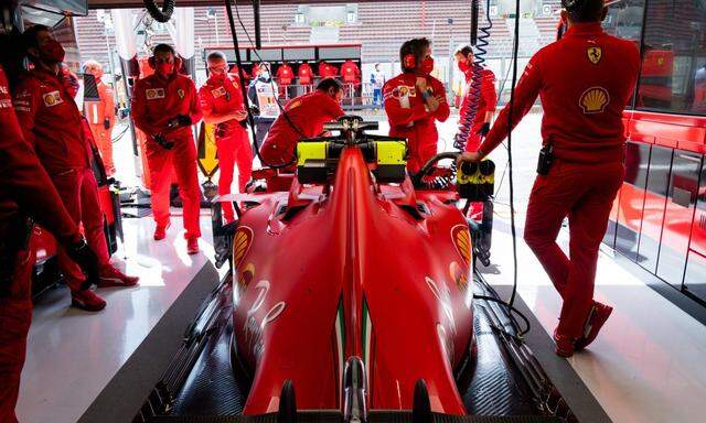 In Ferraris Box herrscht Stillstand, das Rätselraten überwiegt.