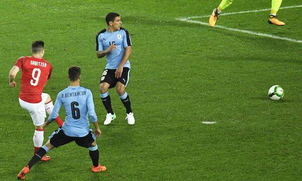 Sabitzer erzielt das 1:0 (5.), Kainz eroberte den Ball, Burgstaller passte - Teamchef Foda schien befreit