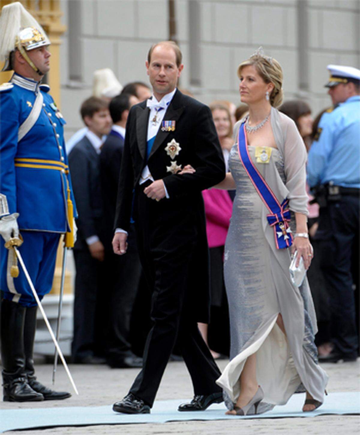 Die schmale, britische Delegation: Prinz Edward, Graf von Wessex mit seiner Frau Sophie.