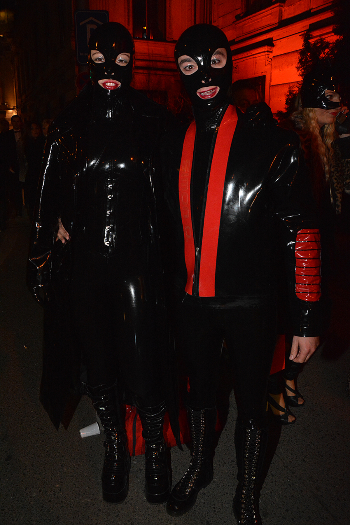 Seit einigen Jahren findet der Ball zwischen den traditionellen Mauern des Palais Auersperg statt. Der frühere Austragungsort, die U4 Disko, kann den Andrang schon lange nicht mehr stemmen.