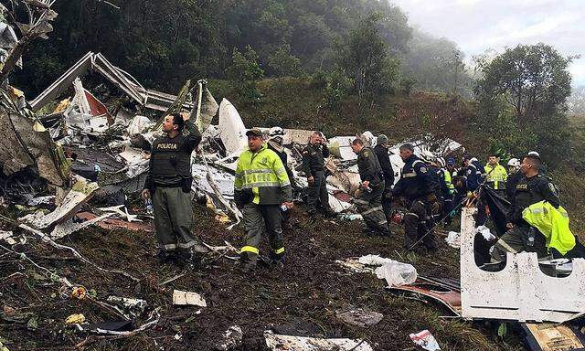  Flugzeugunglück in Kolumbien mit 71 Toten