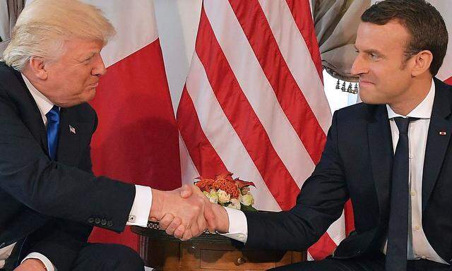 Wer ist stärker? Trump und Macron ließen beim Händedruck nicht locker.